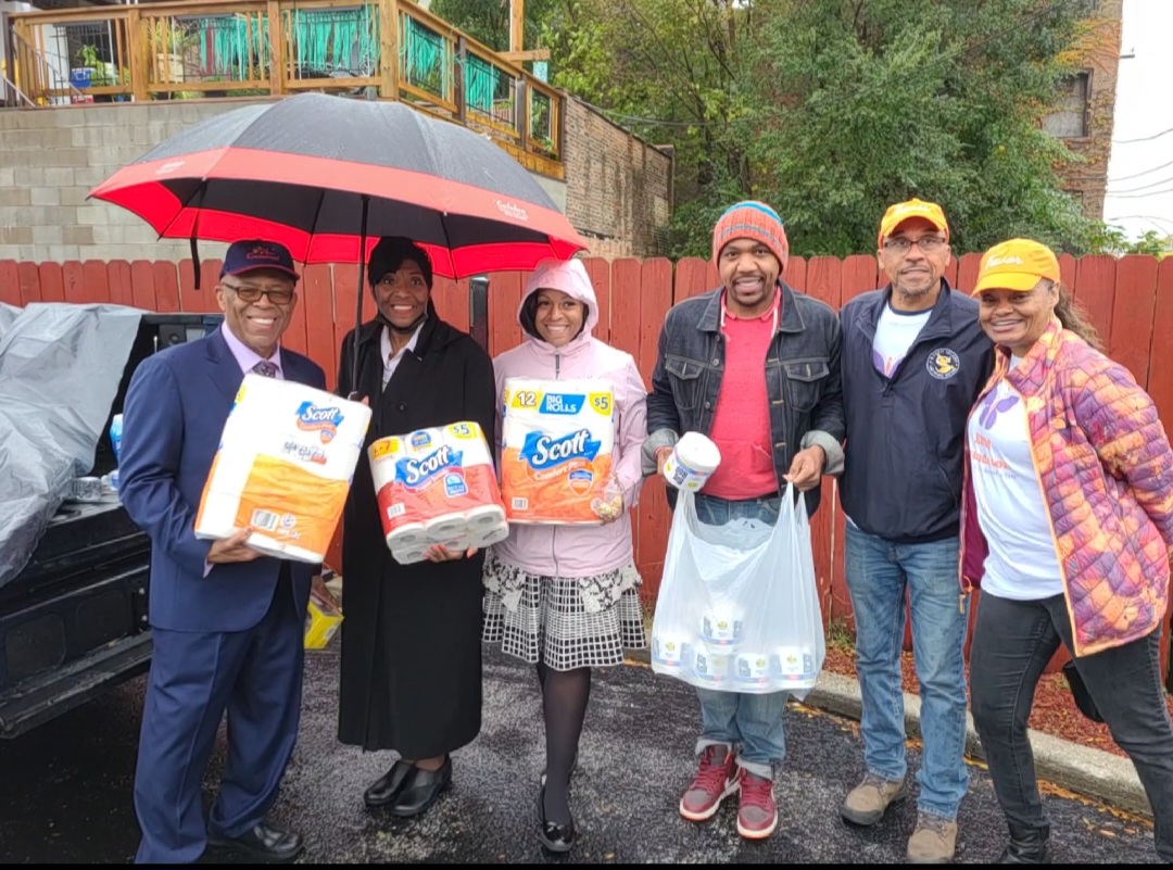 Edward, Shirley, Valerie, Edric, Leonard Susberry, and CFH Advance Planning Specialist, Angela Susberry. CFH served as the host site and also a sponsor for donated items to benefit families housed at Ronald McDonald House.